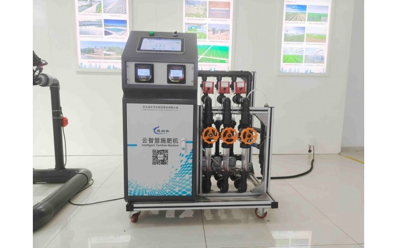 云施肥机
